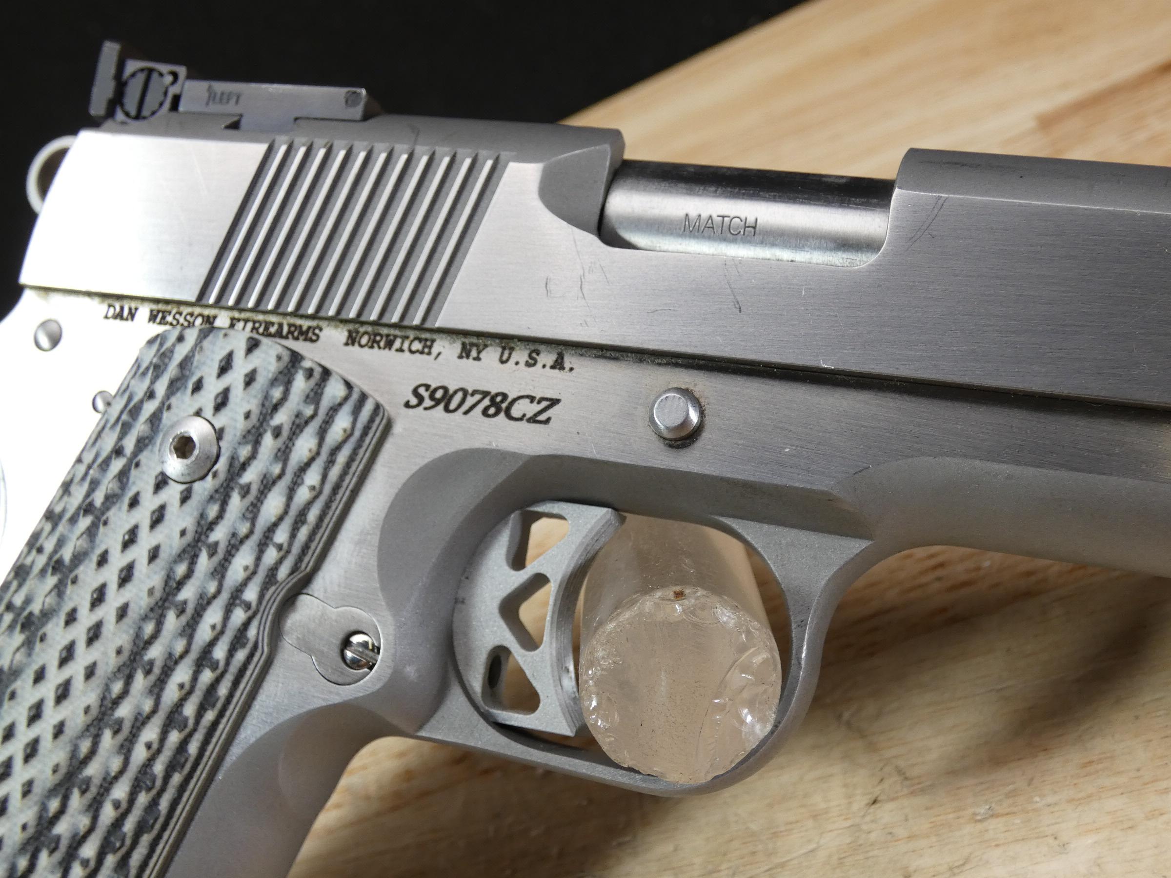 Dan Wesson PM-40 Stainless 1911 - .40 S&W - Pointman PM40 - C-img-13