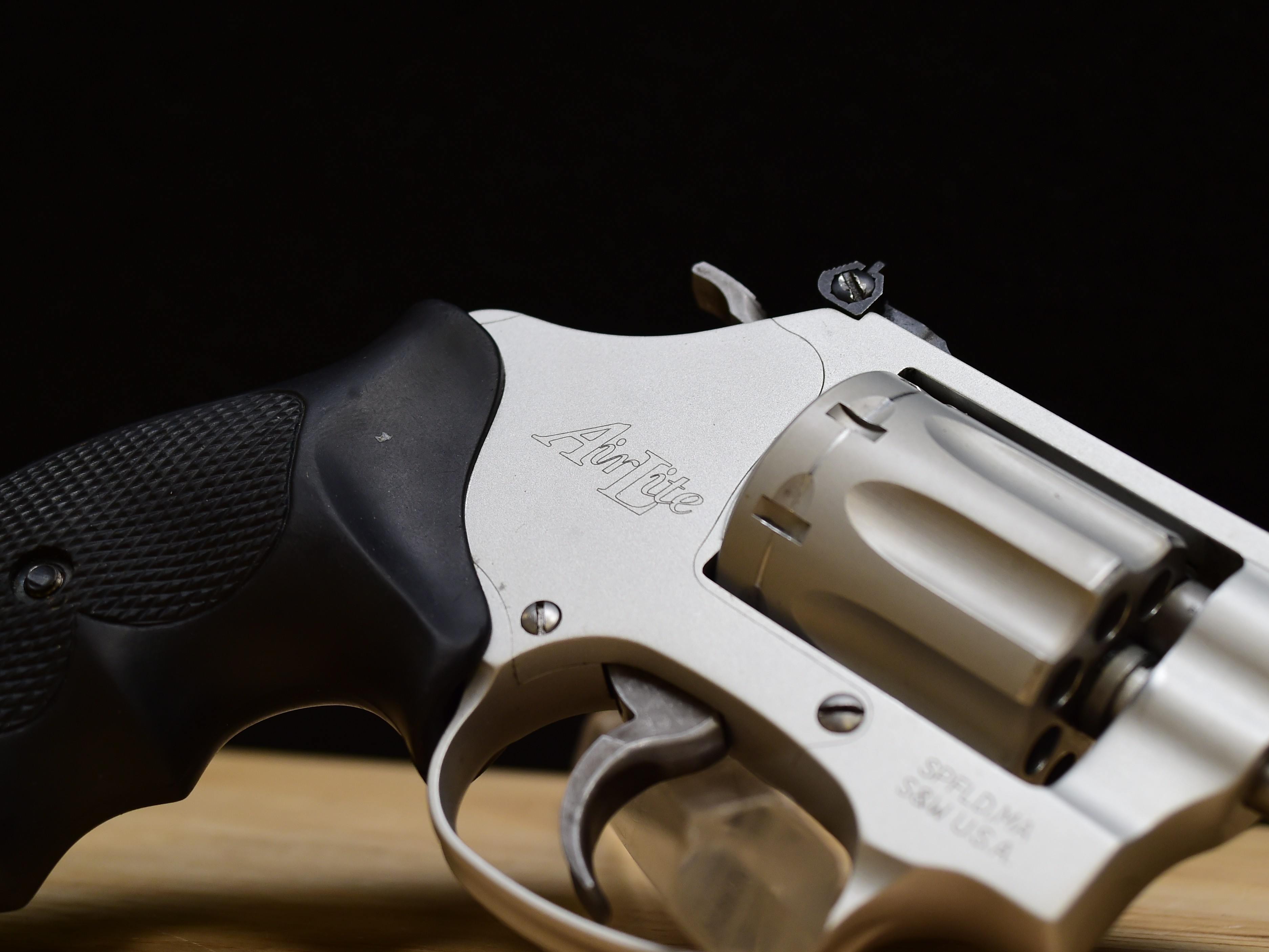 Smith & Wesson Model 317-3 AirLite - .22 LR - S&W 317 - C-img-23