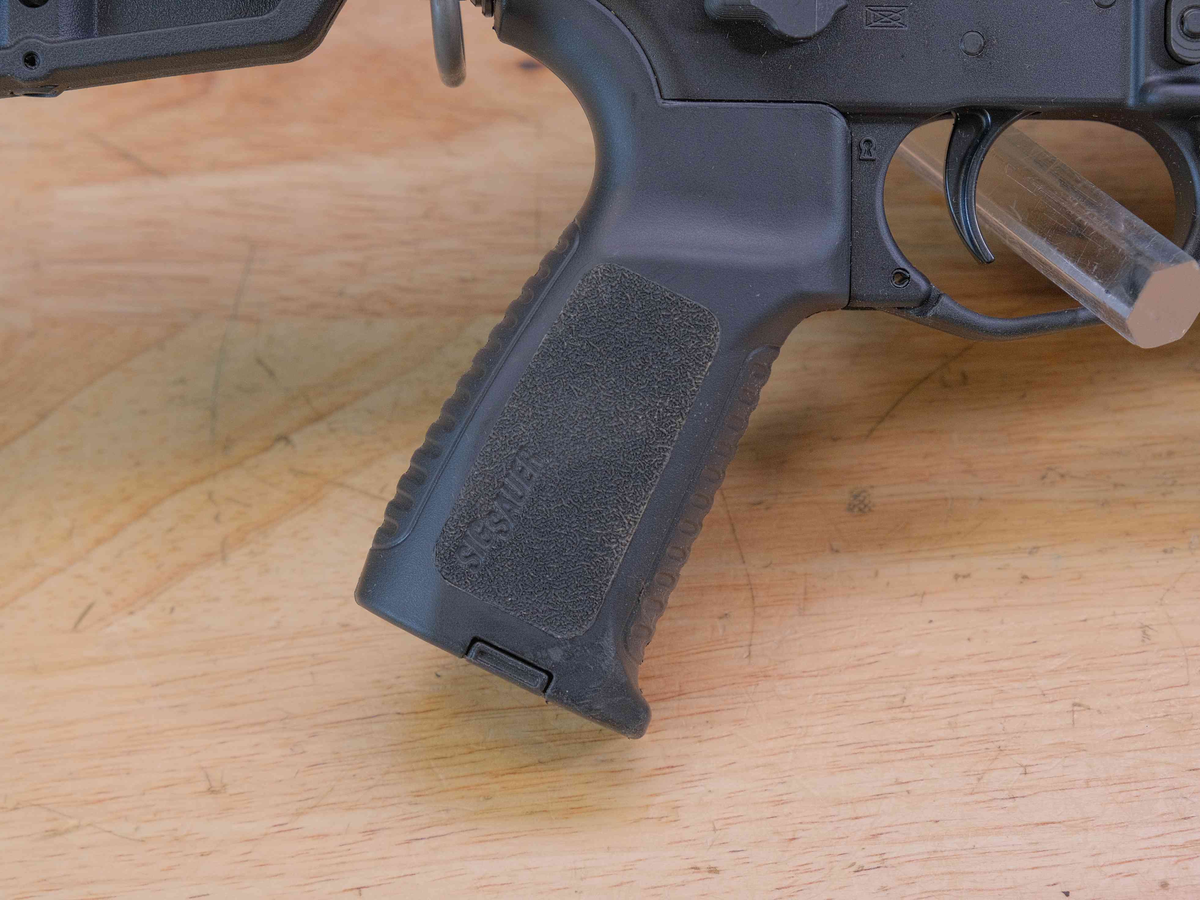 Sig Sauer M400 Tread AR15 - 5.56 NATO - w/ Romeo Red Dot & Magnifier - C-img-21