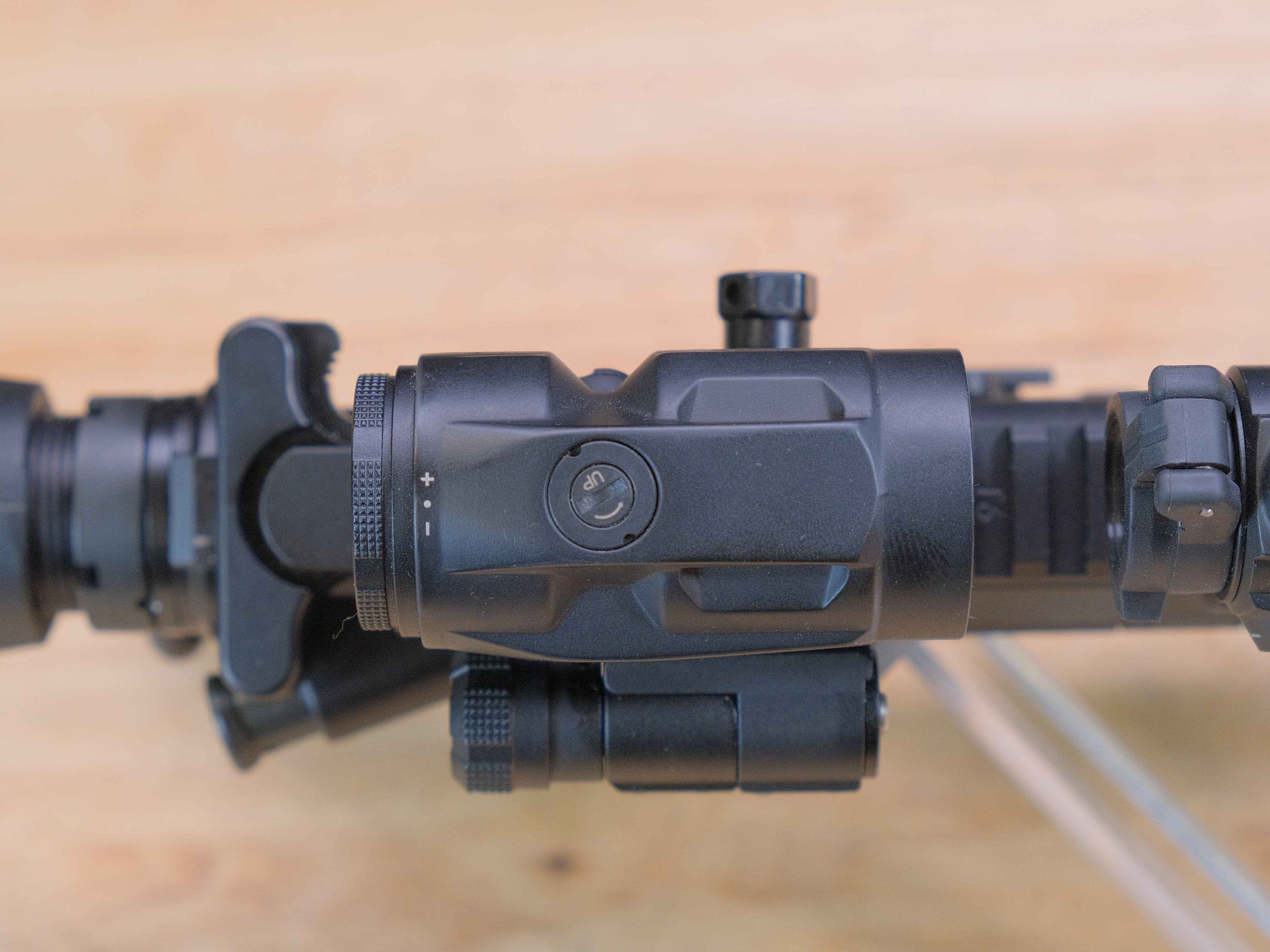 Sig Sauer M400 Tread AR15 - 5.56 NATO - w/ Romeo Red Dot & Magnifier - C-img-27