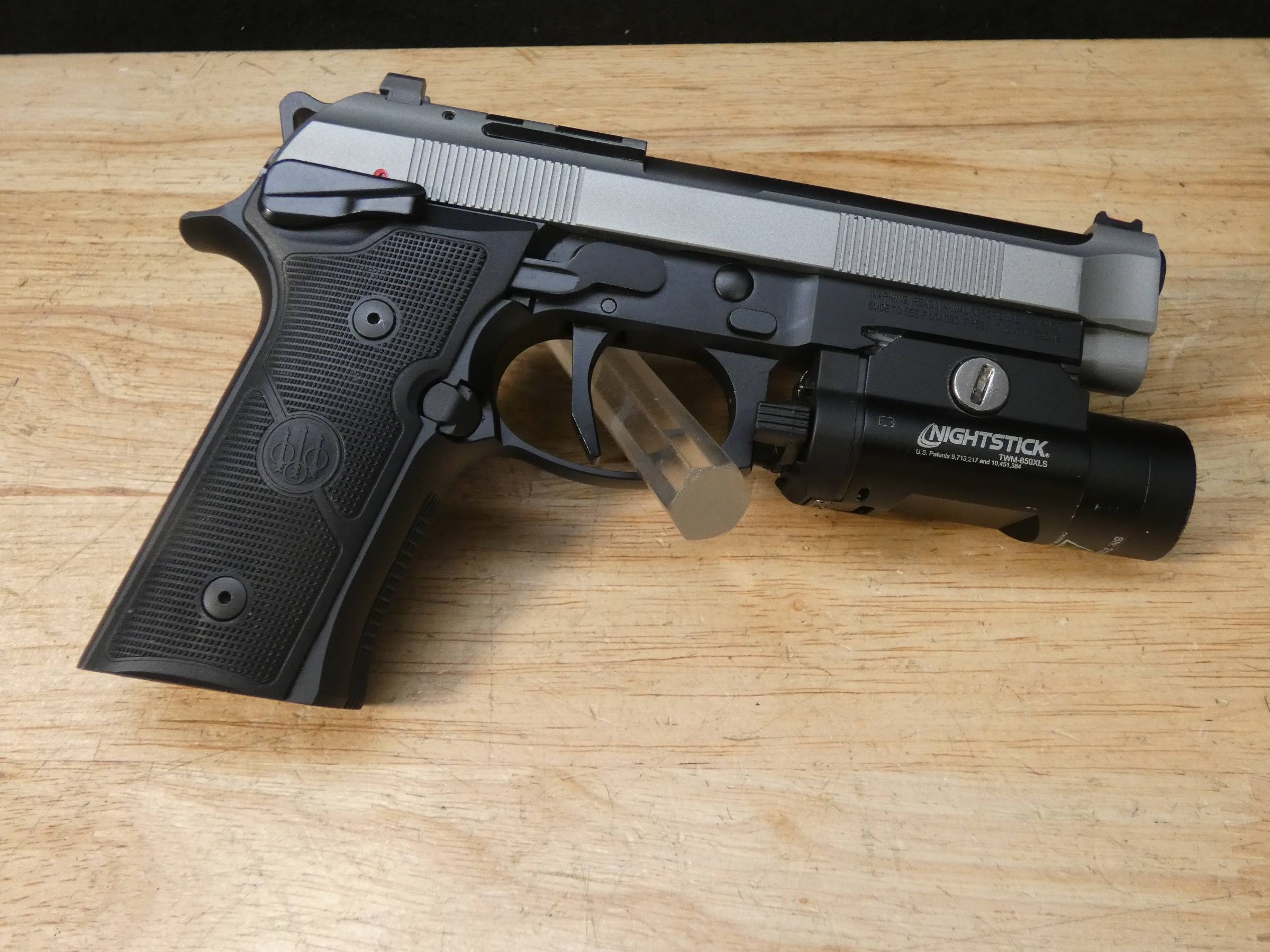 Beretta 92XI SAO - 9mm - MFG 2023 - w/ Mag & Weapon Light - 92 XI - M9-img-3