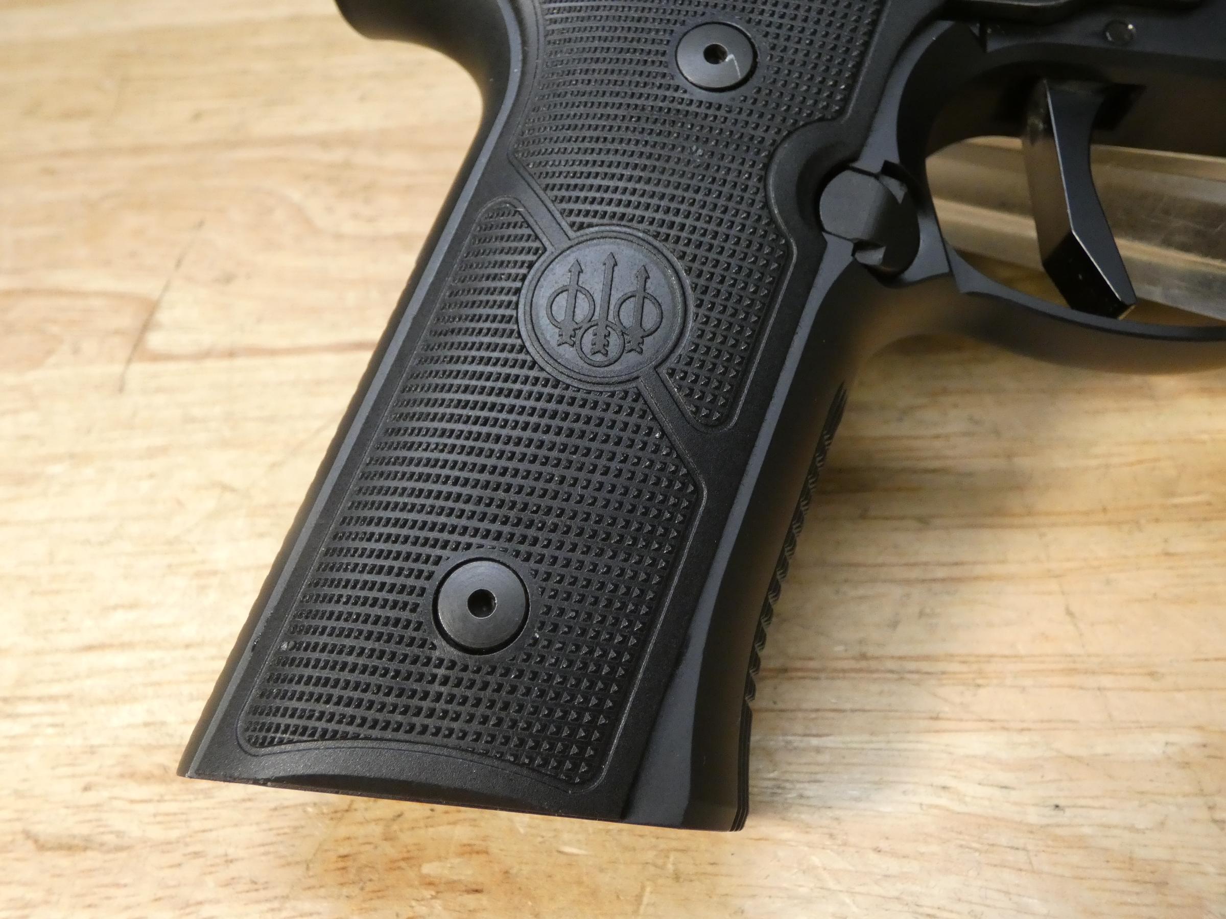 Beretta 92XI SAO - 9mm - MFG 2023 - w/ Mag & Weapon Light - 92 XI - M9-img-11