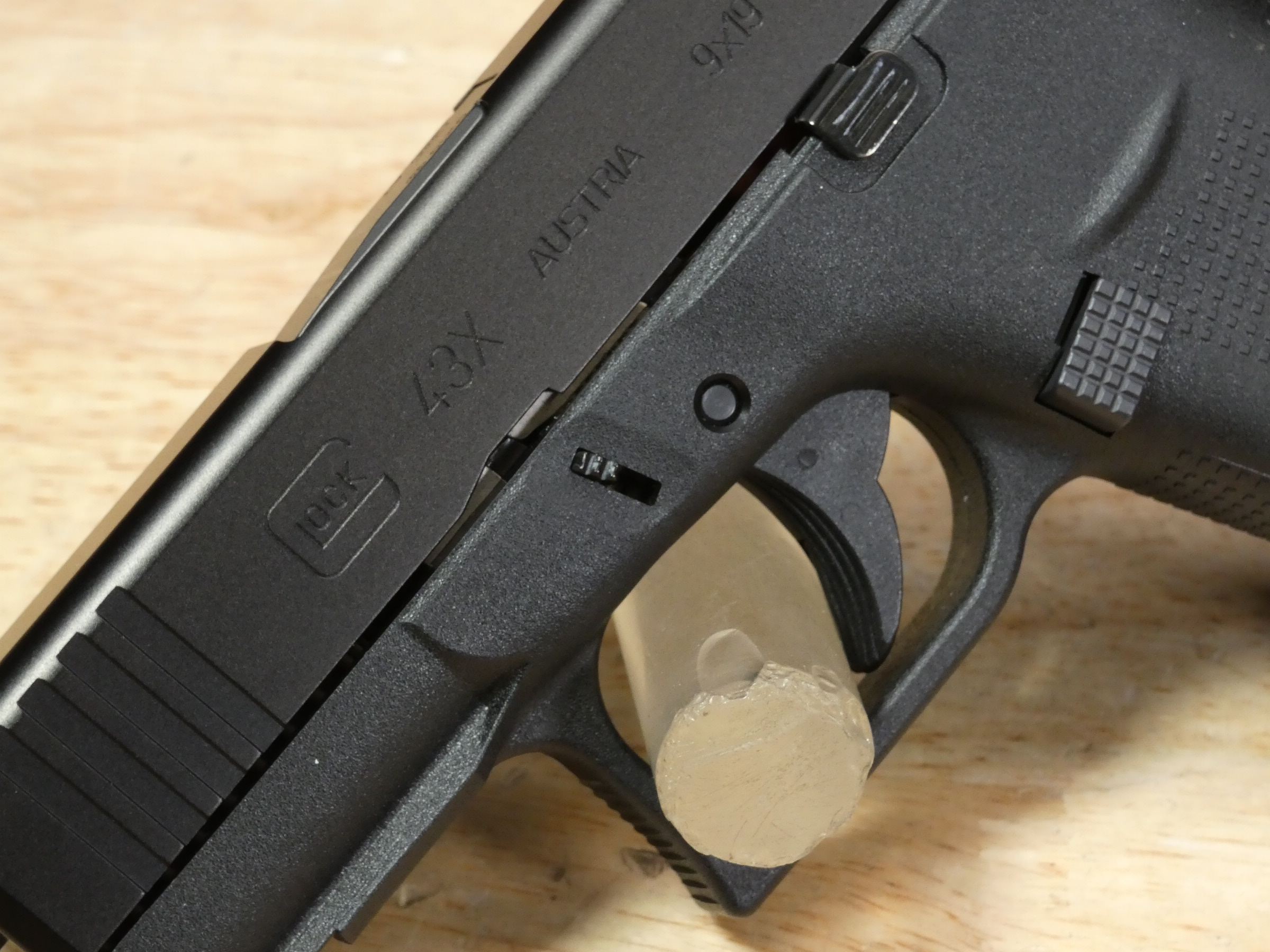 Glock 43X MOS - 9mm - G43X - Case & 2 Mags - CCW EDC - Optic Ready - C-img-4