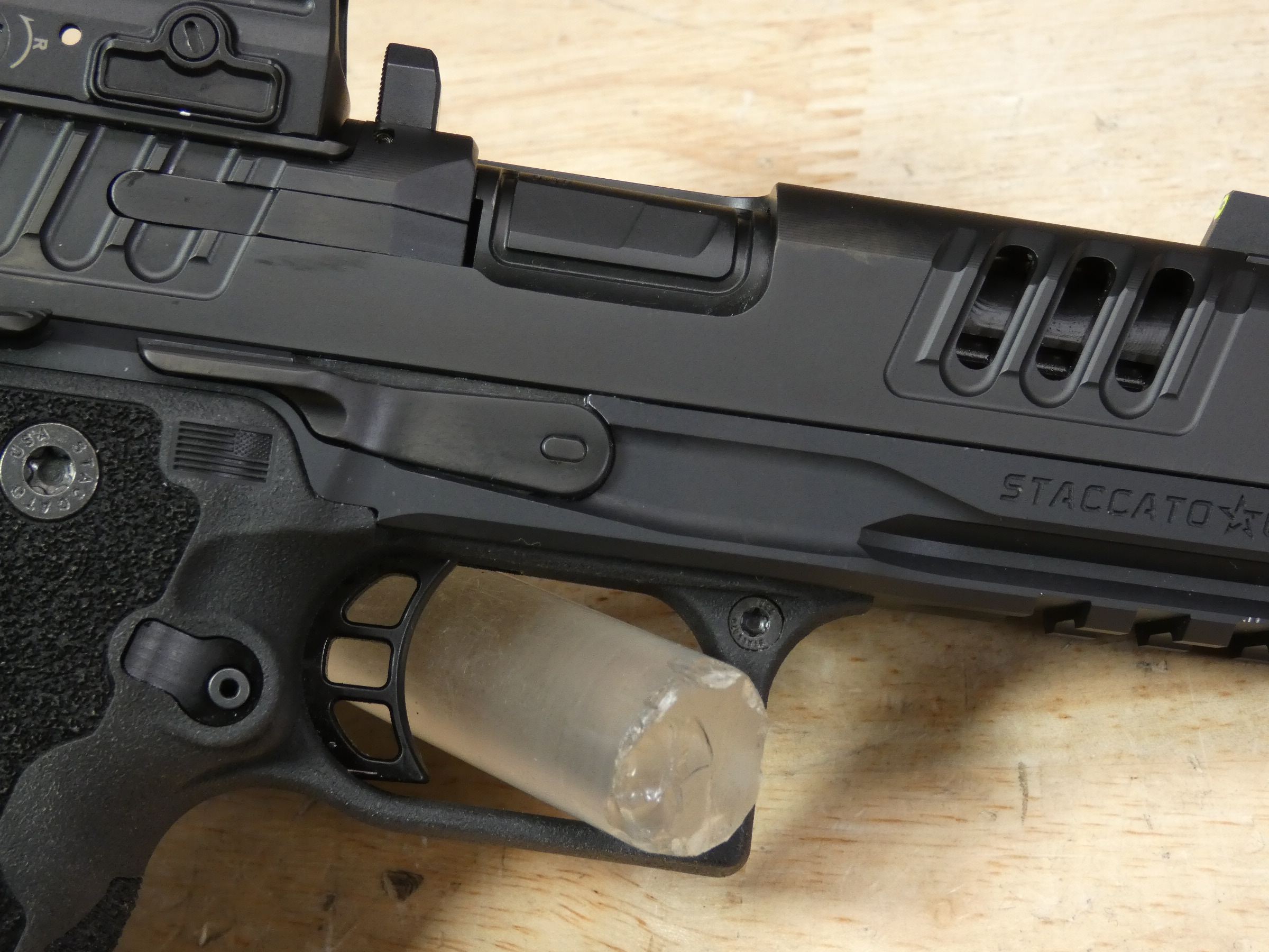 Staccato HD C4X 2011 - 9mm - DLC Compensated - Holosun HS507C + Mags - C -img-10