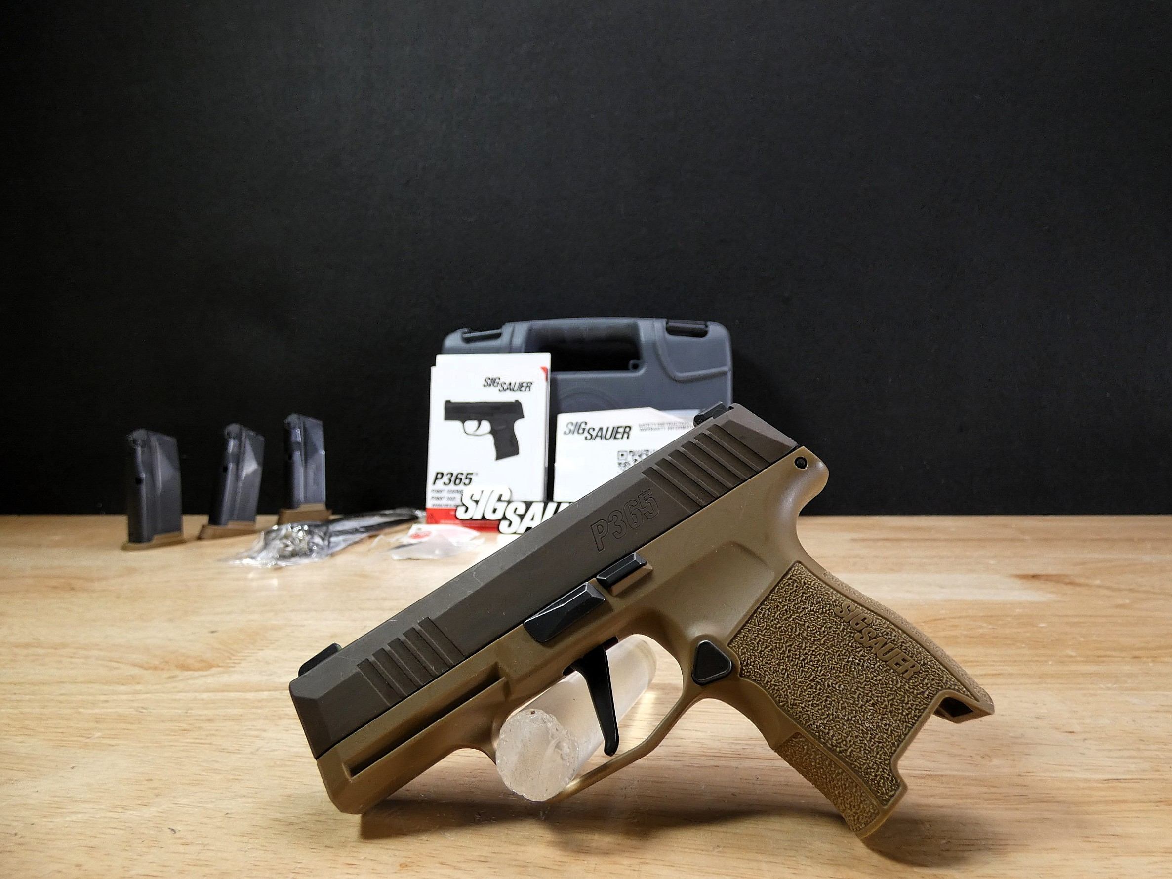 Sig Sauer P365 FDE - 9mm - Coyote - w/ Hard Case & Extras! - C-img-1