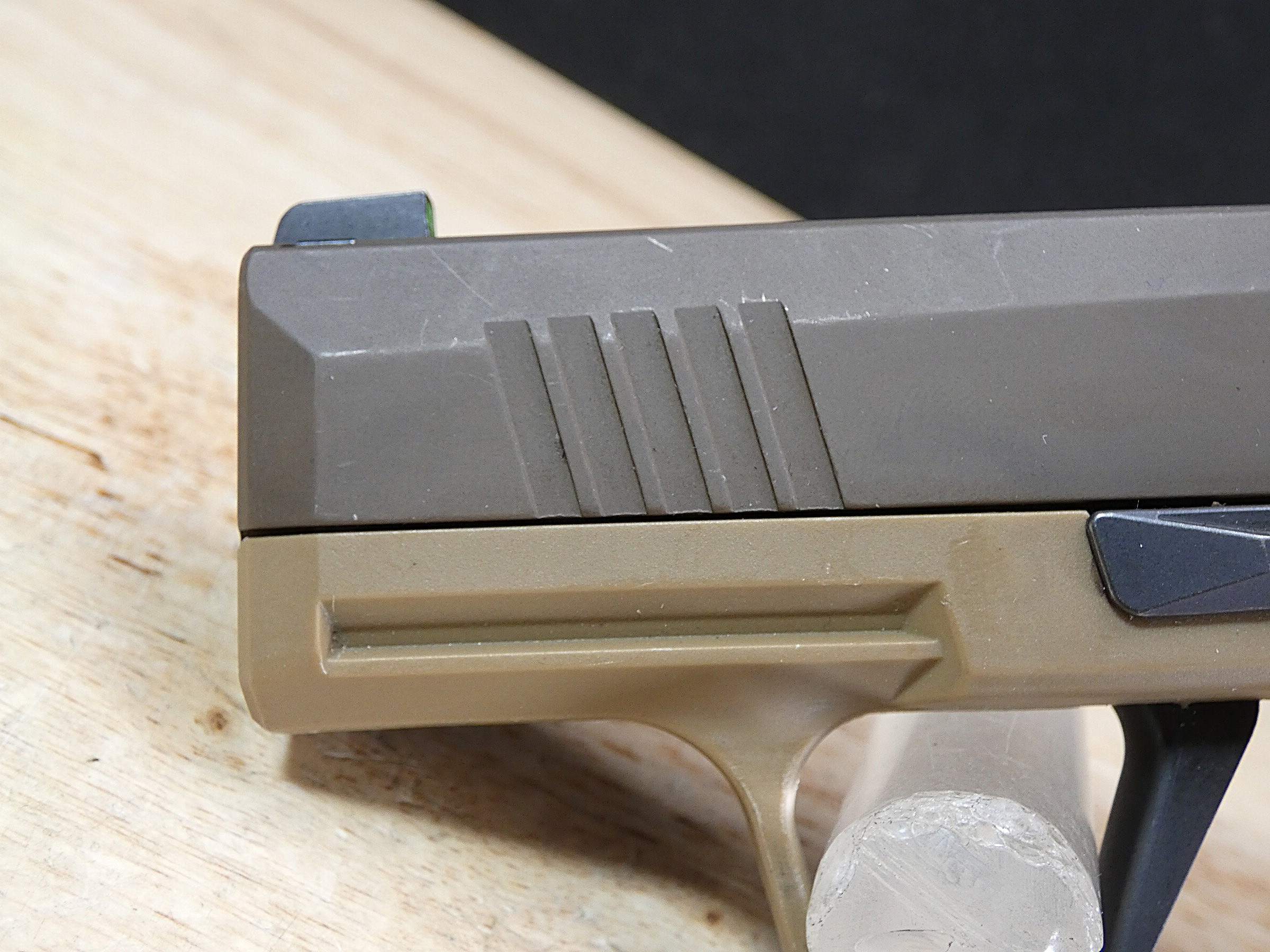 Sig Sauer P365 FDE - 9mm - Coyote - w/ Hard Case & Extras! - C-img-4