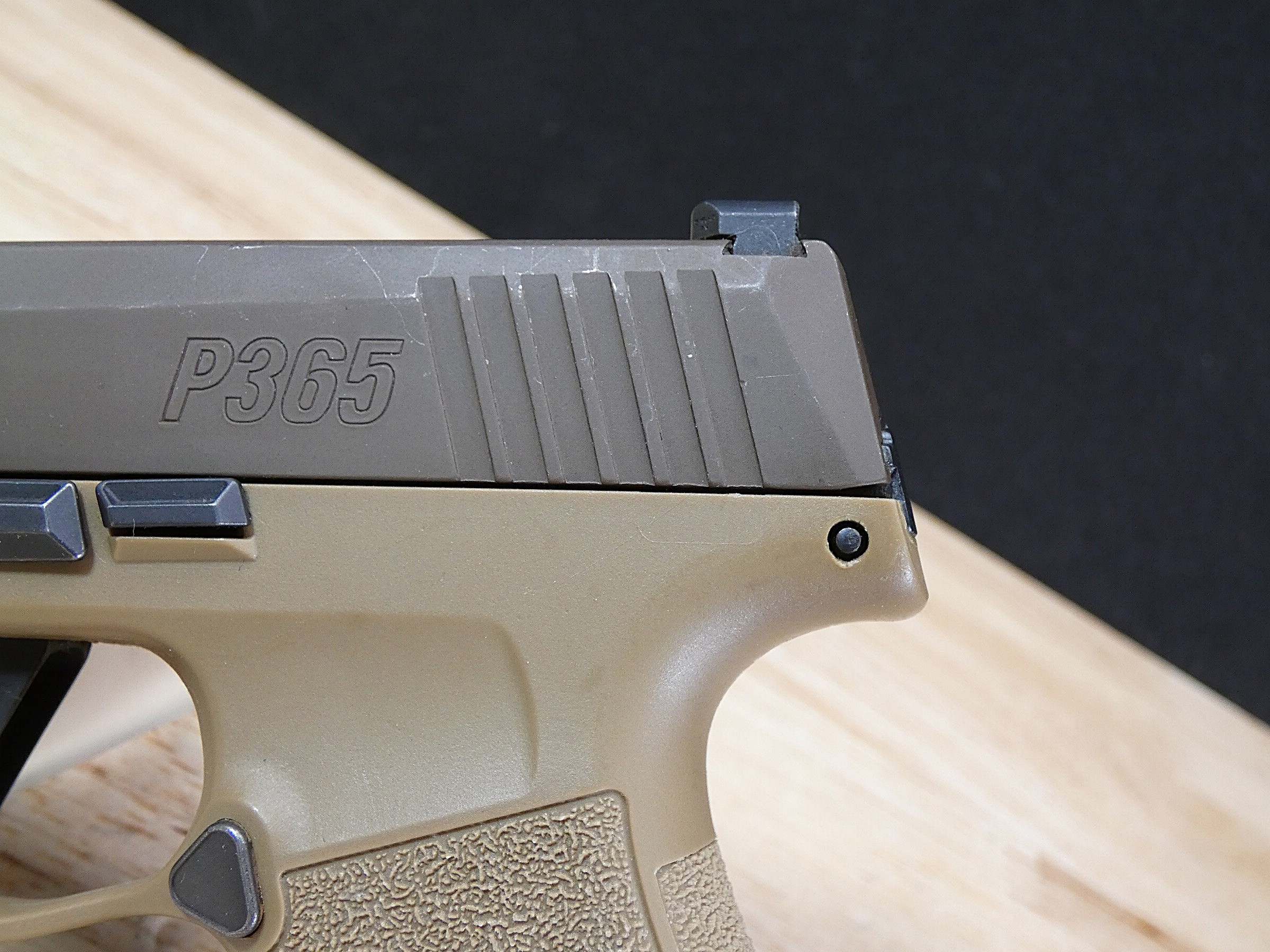 Sig Sauer P365 FDE - 9mm - Coyote - w/ Hard Case & Extras! - C-img-6