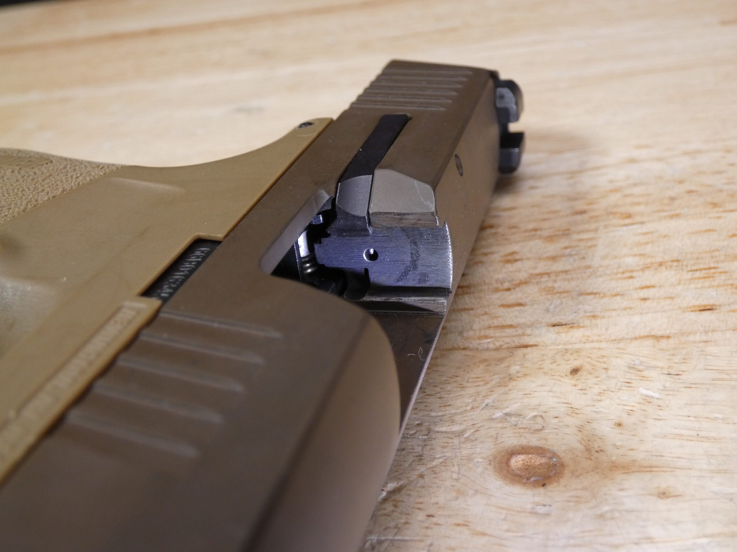 Sig Sauer P365 FDE - 9mm - Coyote - w/ Hard Case & Extras! - C-img-18