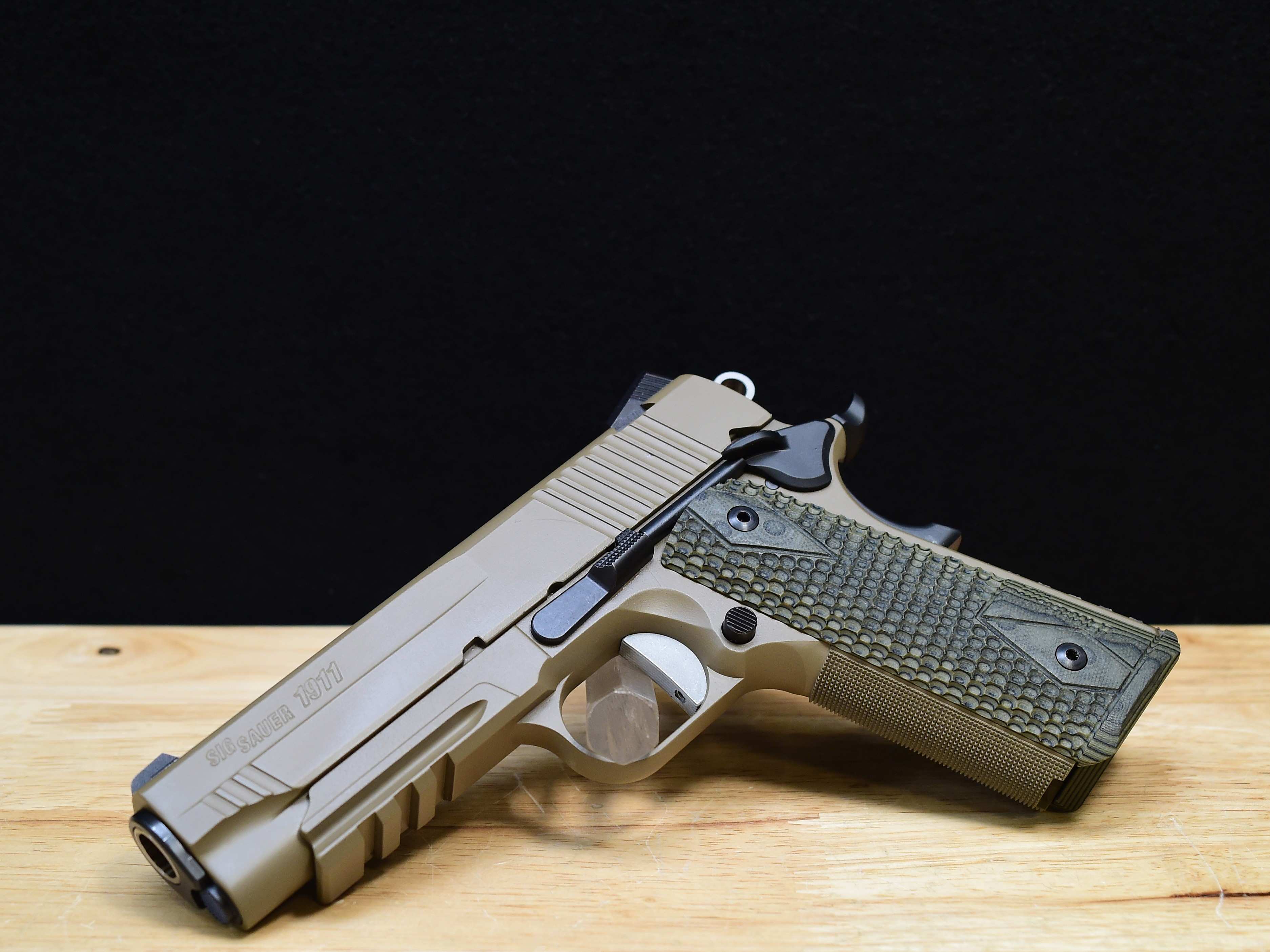 Sig Sauer 1911 Scorpion Carry - .45 ACP - OG Case & More - FDE M1911 - C-img-2