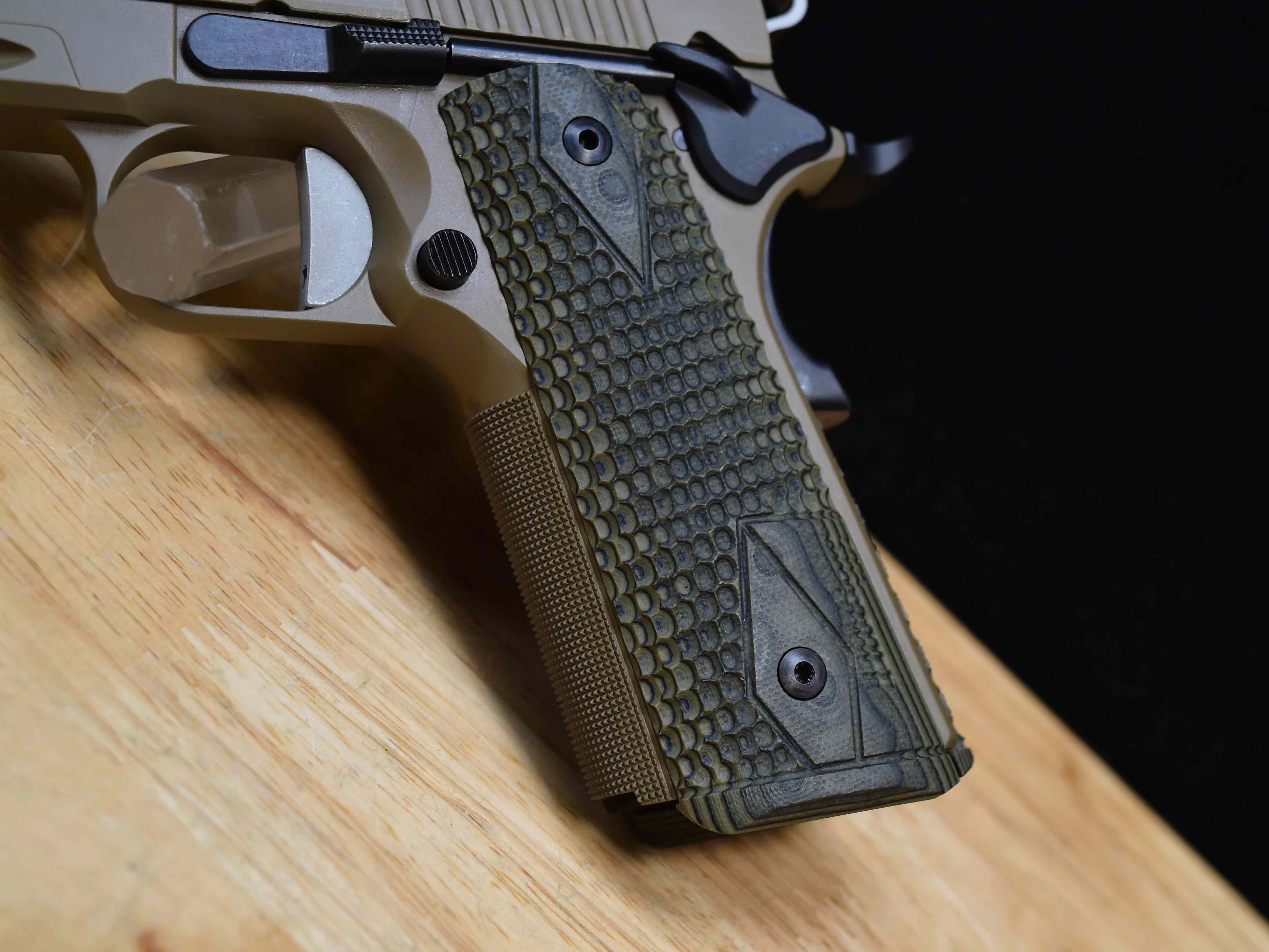 Sig Sauer 1911 Scorpion Carry - .45 ACP - OG Case & More - FDE M1911 - C-img-5