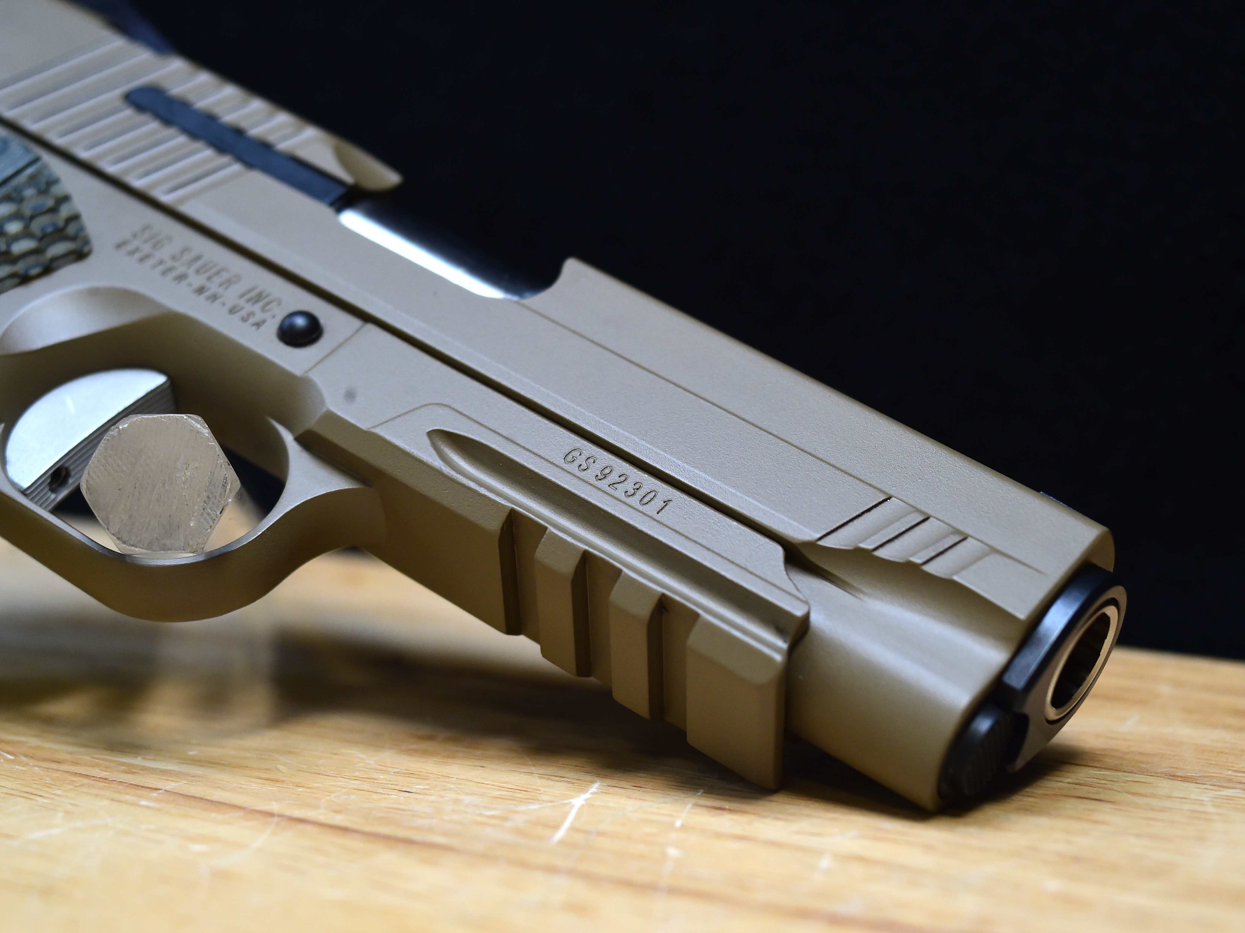 Sig Sauer 1911 Scorpion Carry - .45 ACP - OG Case & More - FDE M1911 - C-img-23