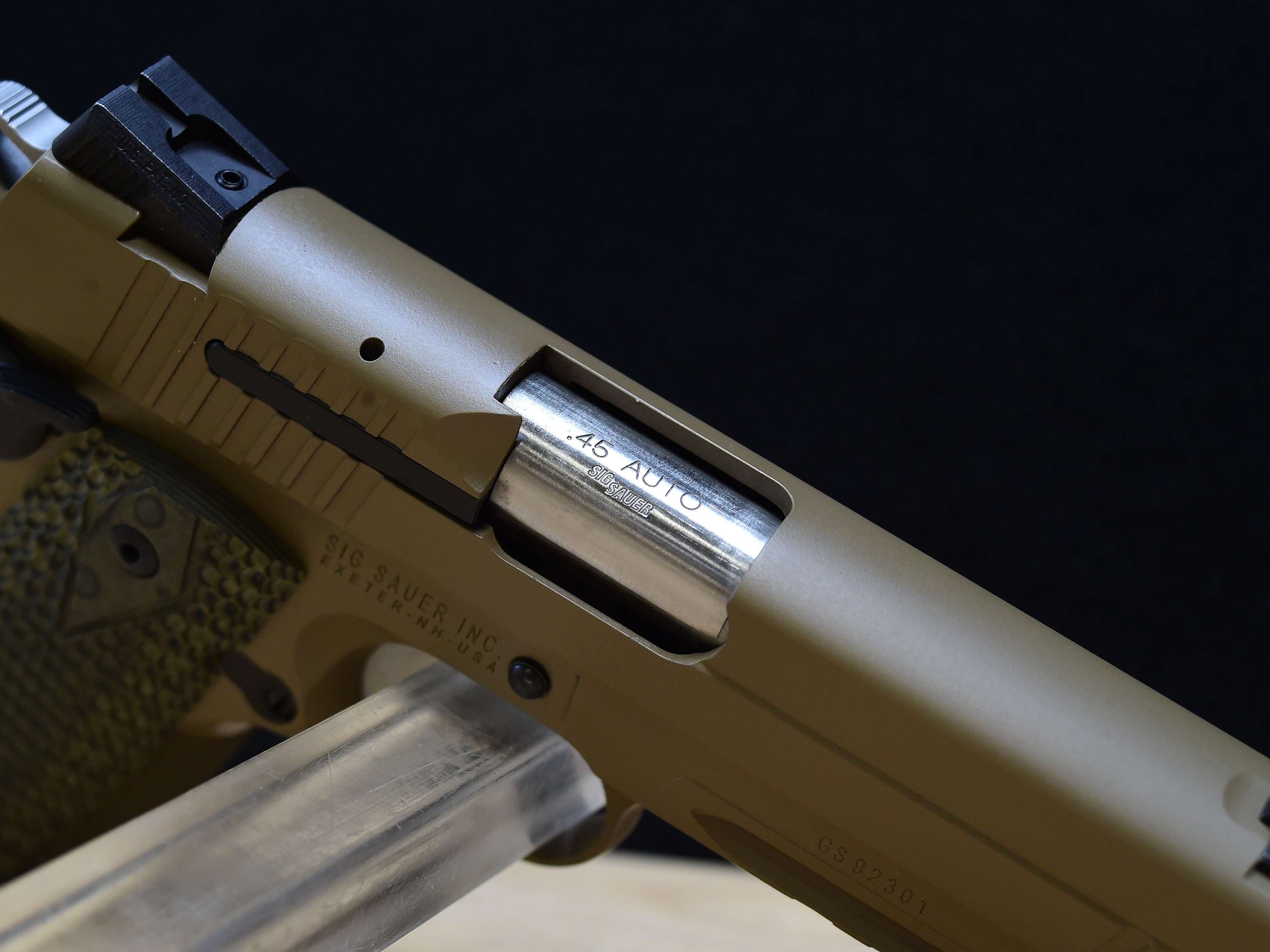 Sig Sauer 1911 Scorpion Carry - .45 ACP - OG Case & More - FDE M1911 - C-img-25